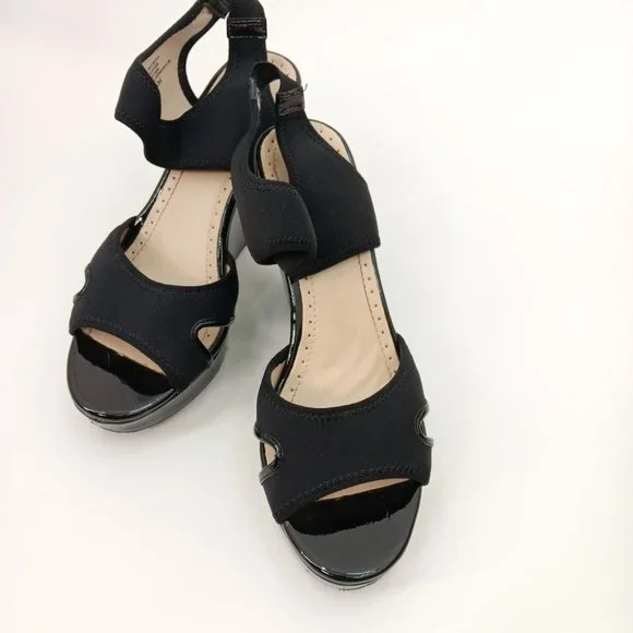 ADRIENNE VITTADINI BLACK PLATFORM SANDALS SIZE 7.5M - Picture 14 of 16